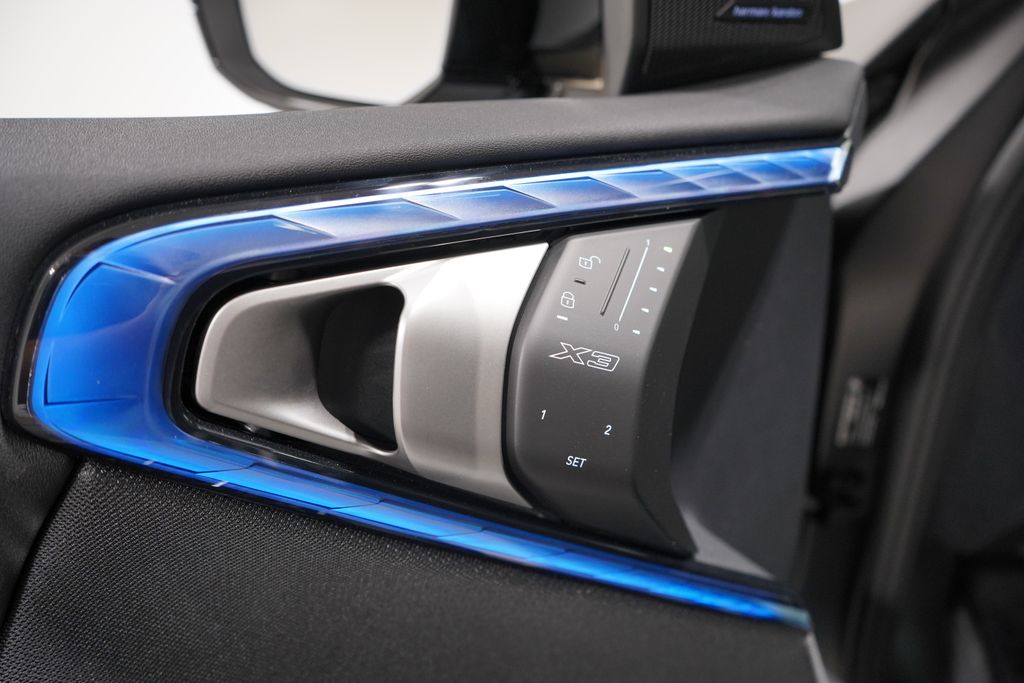 Thumbnail: 2026 BMW X3 - 17