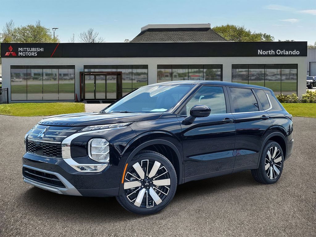 2026 Mitsubishi Outlander SE