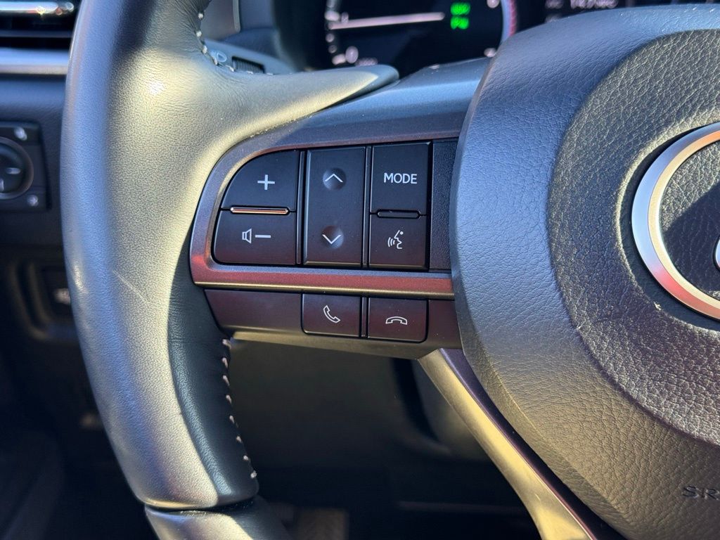 2023 Lexus GX 460 32