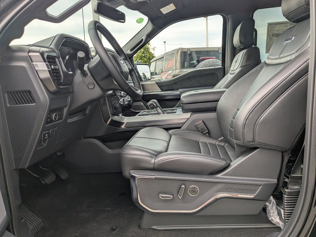 2025 Ford F-150 Platinum