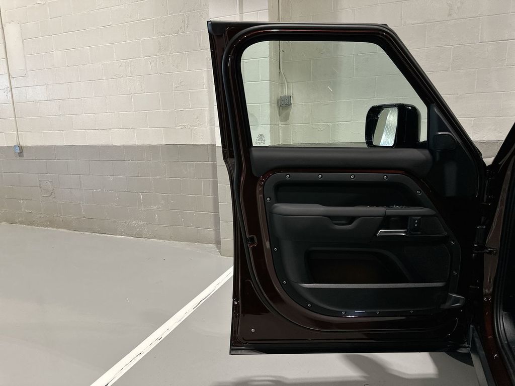 Thumbnail: 2026 Land Rover Defender - 10