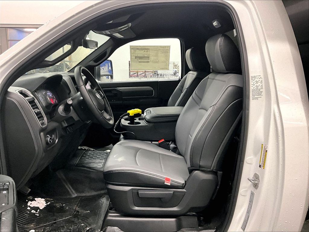 2026 Ram 3500 — photo 11