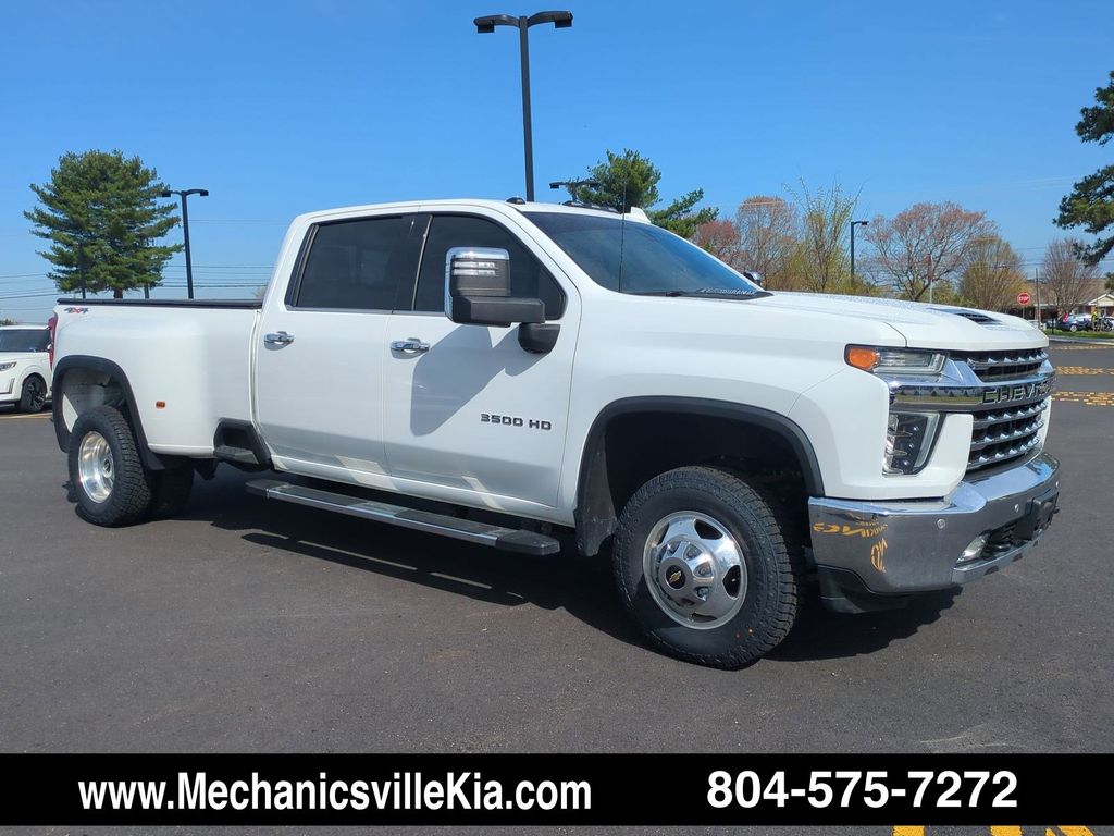 2022 Chevrolet Silverado 3500HD LTZ Crew Cab 4WD
