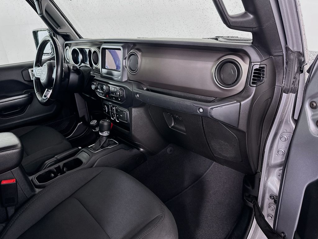 2020 Jeep Gladiator Sport 28