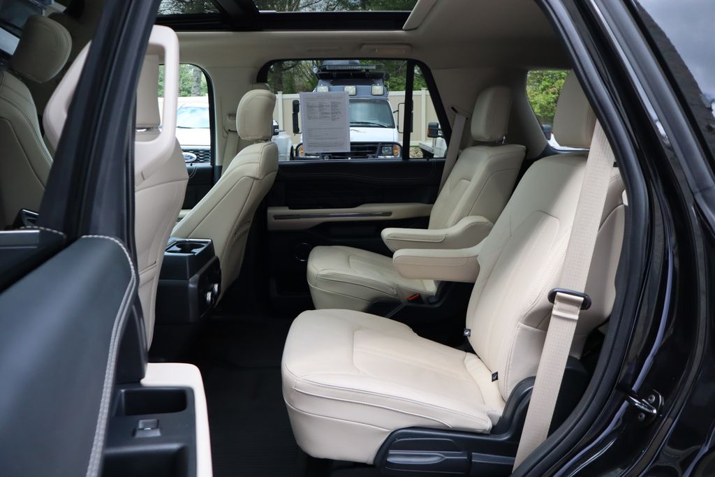 used 2023 Ford Expedition car, priced at $55,900