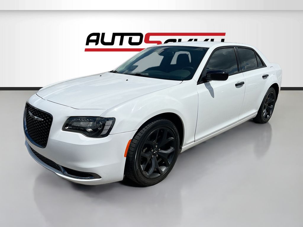 2020 Chrysler 300 Touring White at Bravo Nissan