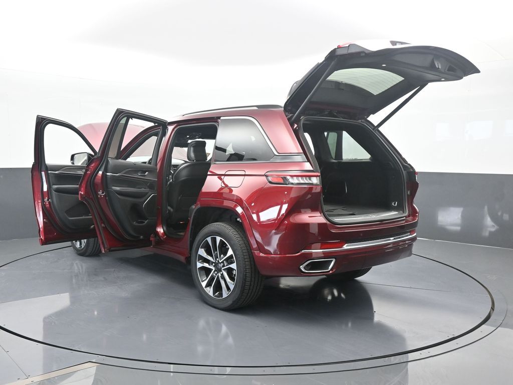Used 2023 Velvet Red Pearlcoat Jeep Overland image 80