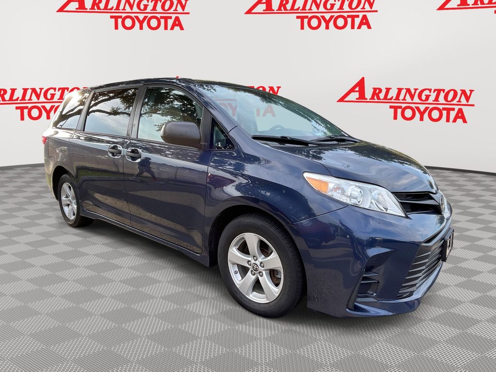 2020 Toyota Sienna L's photo