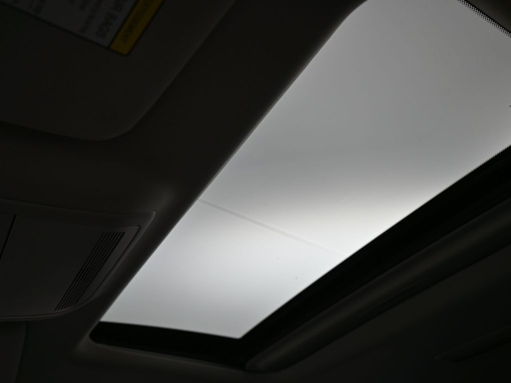 Used 2025 Rhodium White Premium Mazda Preferred image 23