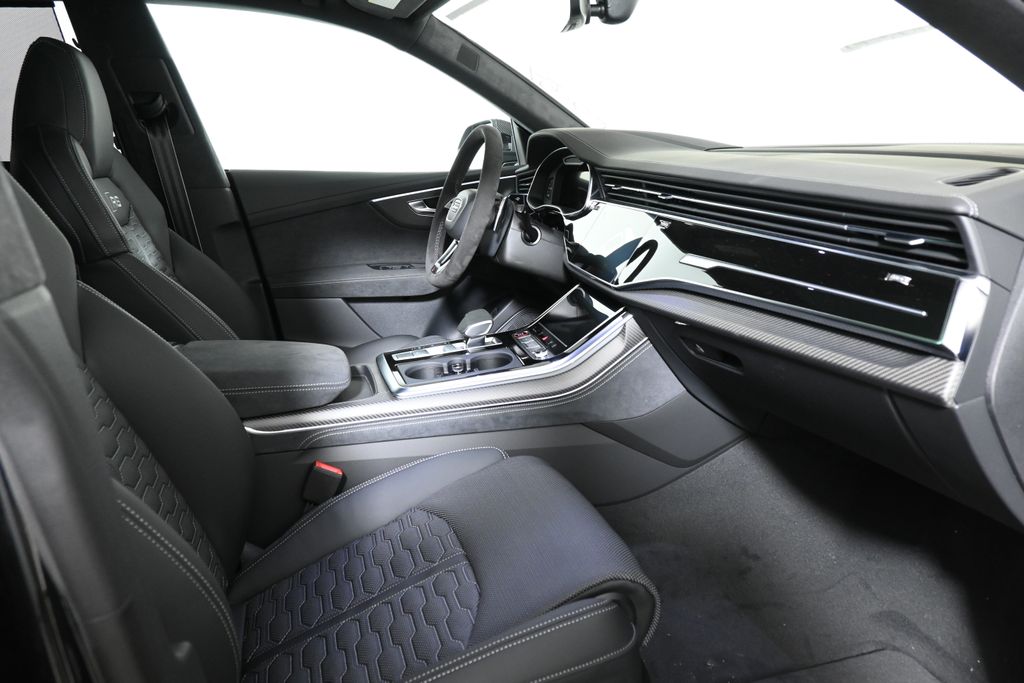 2025 Audi RS Q8 4.0T 21