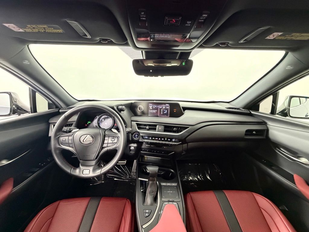 Thumbnail: 2021 Lexus UX - 6