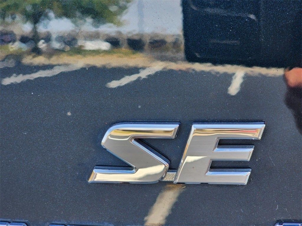 Used 2017 Blue Toyota SE image 9