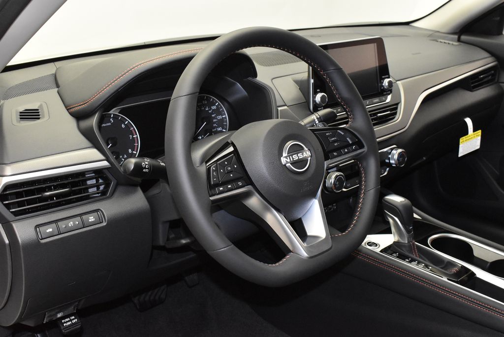 Thumbnail: 2025 Nissan Altima - 17