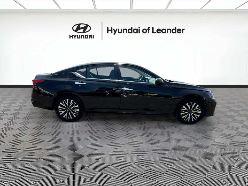 2023 Nissan Altima SV 4