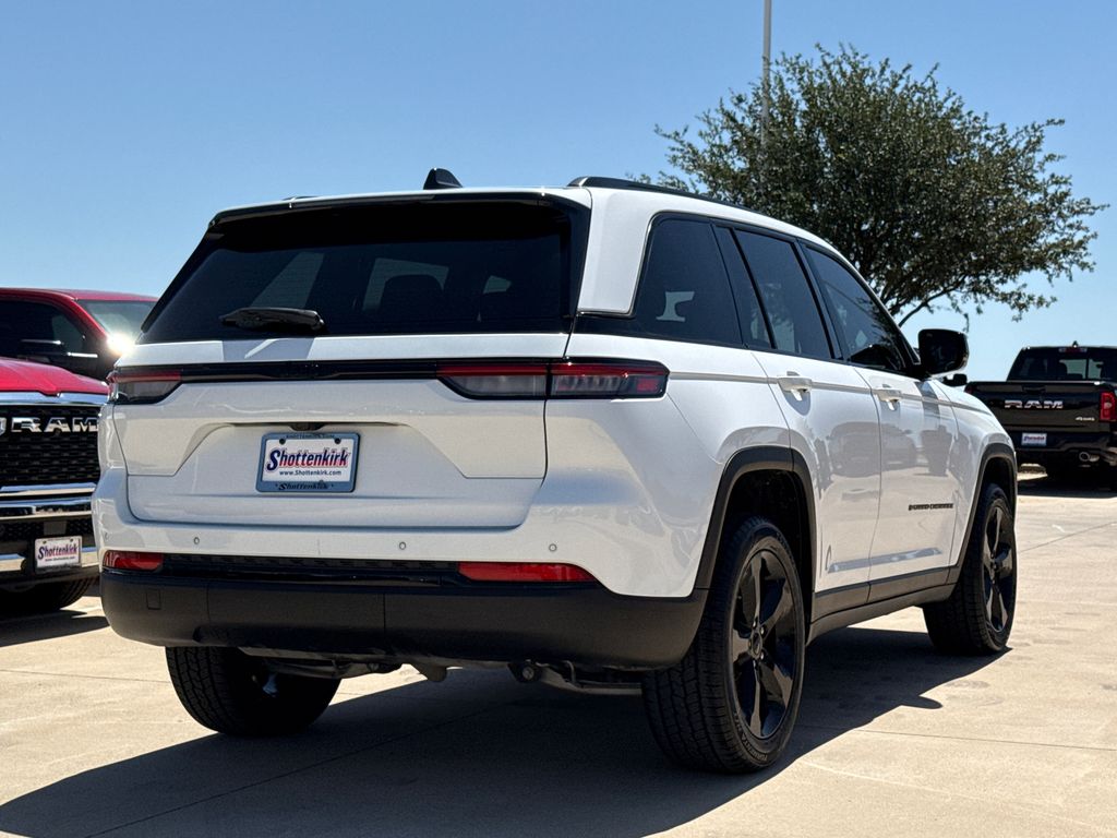 Used 2024 Jeep Grand Cherokee SUV