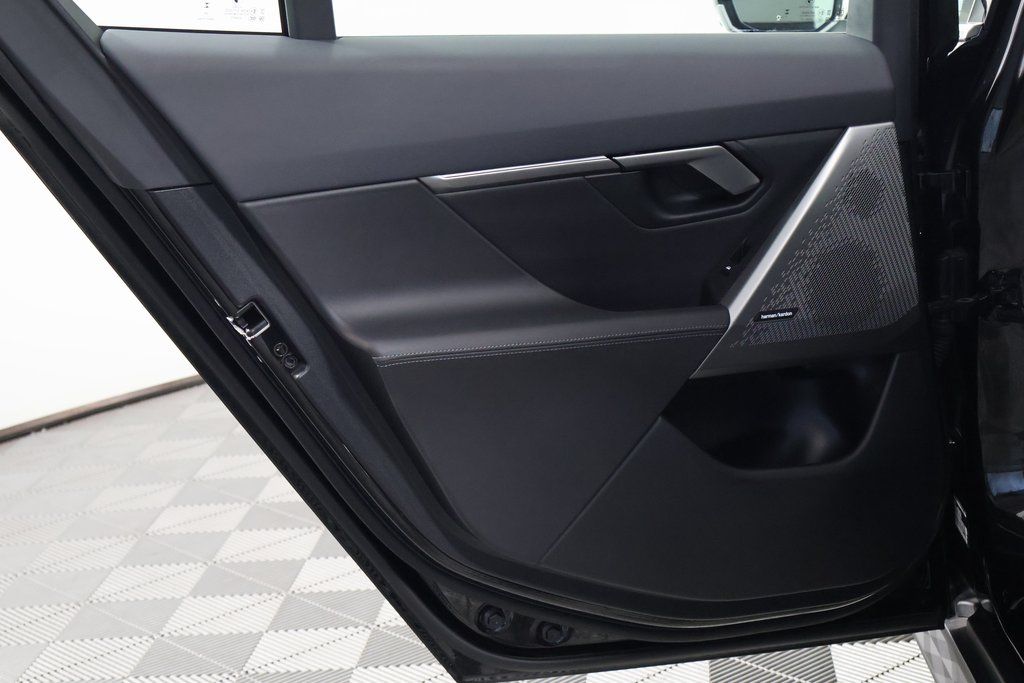 Thumbnail: 2025 BMW i5 - 13