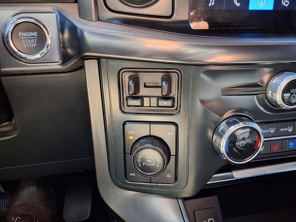 2025 Ford F-150 Lariat - 11