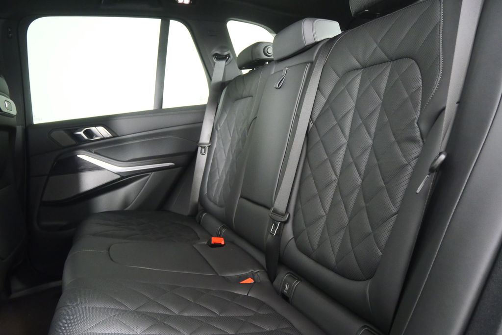 Thumbnail: 2026 BMW X5 - 14