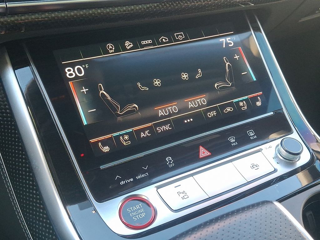 Thumbnail: 2023 Audi SQ7 - 16