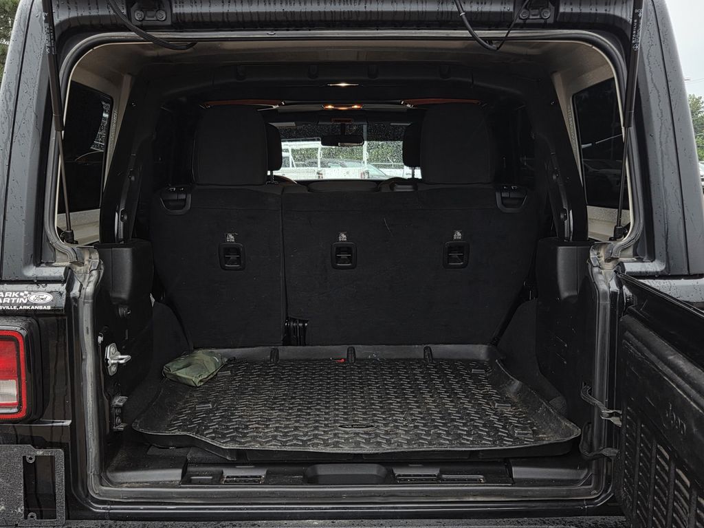 Used 2019 Jeep Wrangler SUV