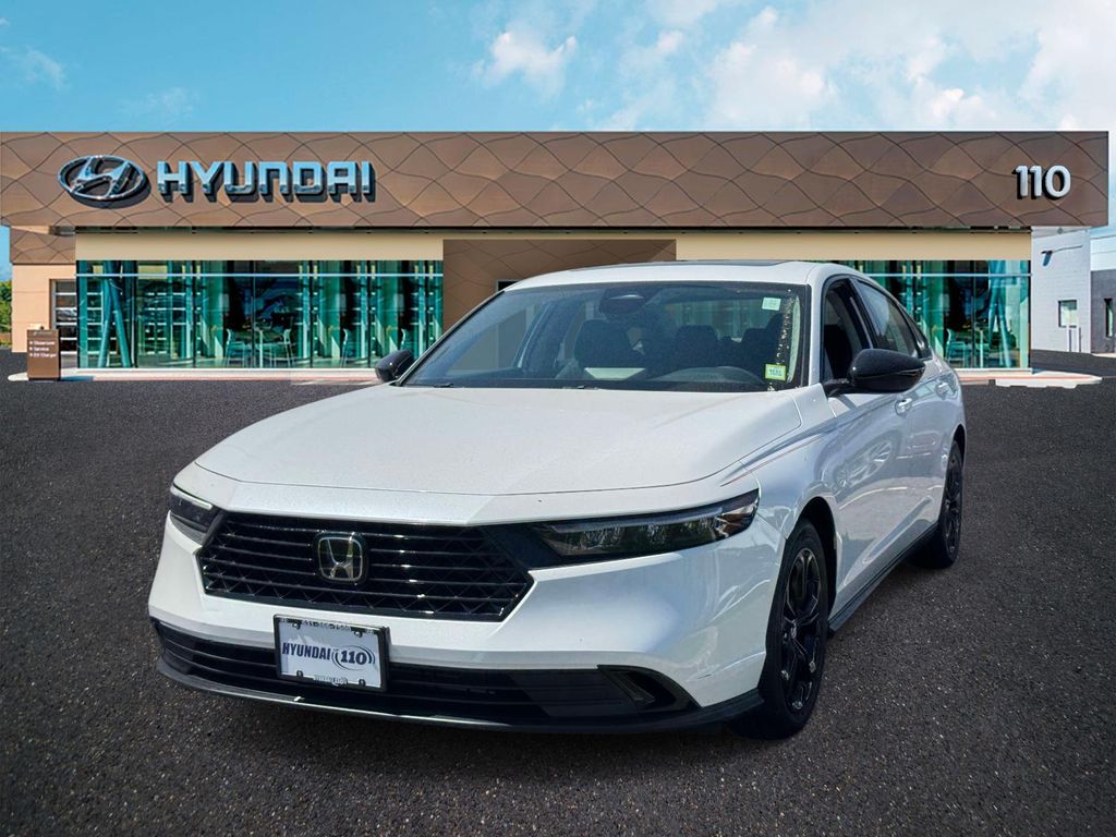 Solar Silver Metallic 2025 Honda Accord SE FWD Sedan Front-Wheel Drive Continuously Variable Transmission