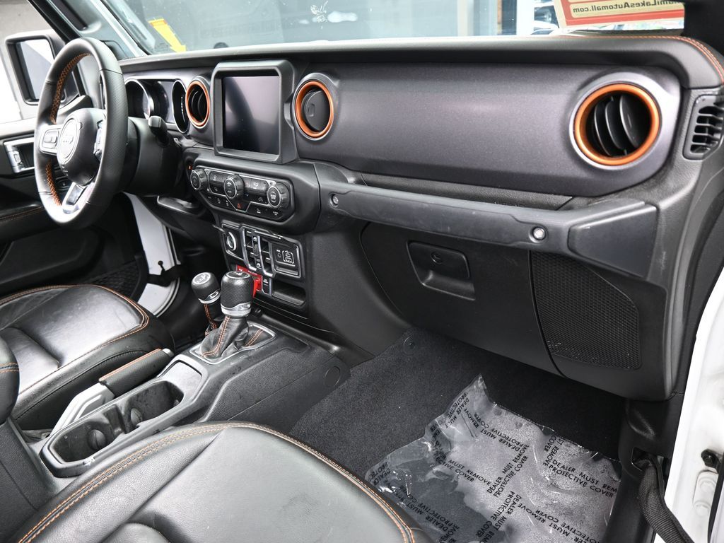 Used 2022 Bright White Clearcoat Jeep Mojave image 47