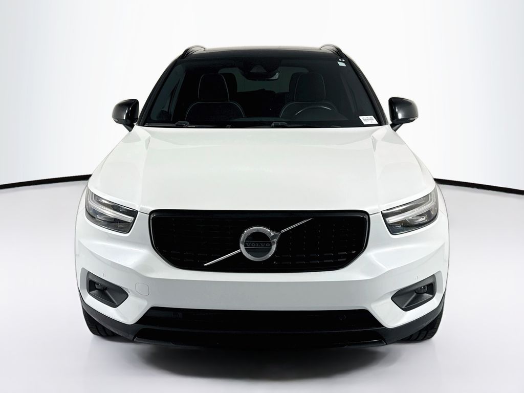 Thumbnail: 2019 Volvo XC40 - 2