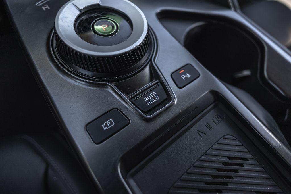 2024 Kia EV6 Light thumbnail 17