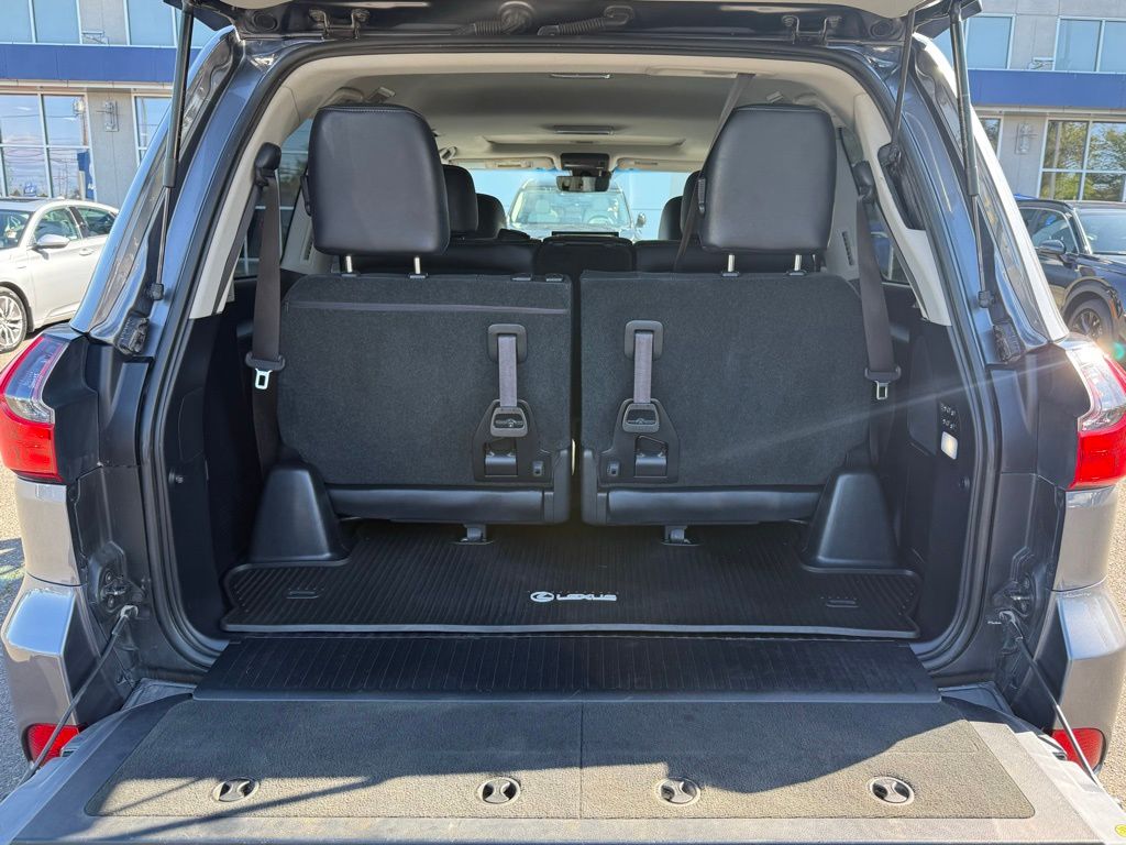 2019 Lexus LX 570