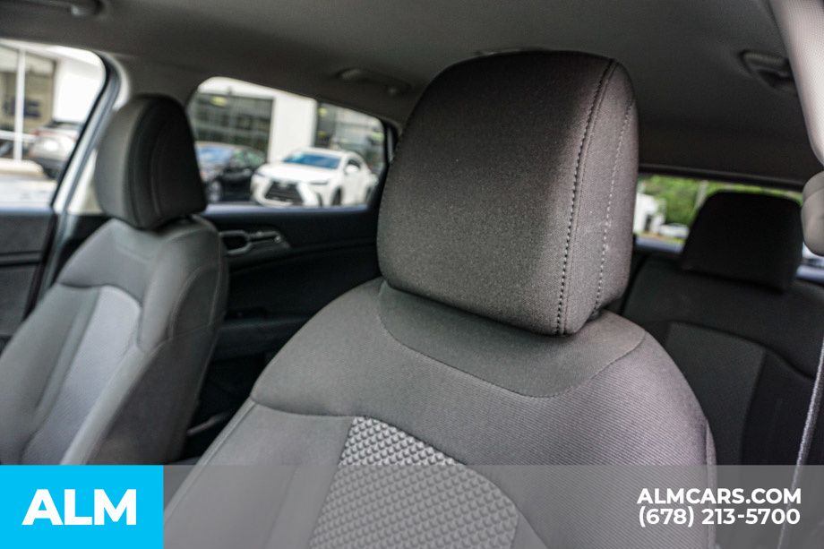 2025 Kia Sportage LX - Photo 18