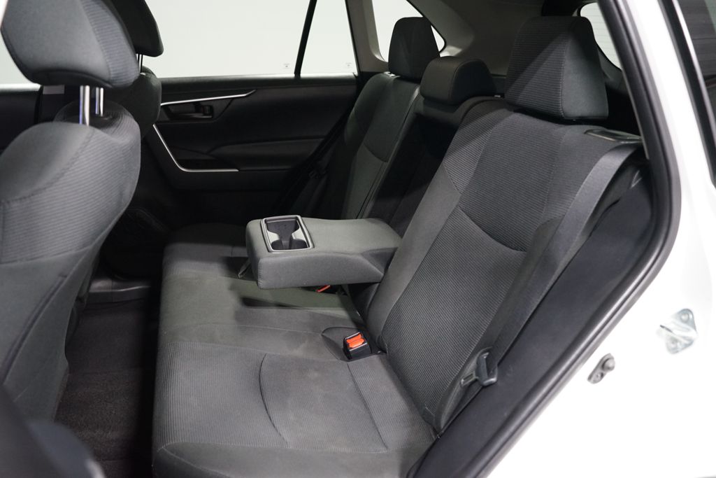 Thumbnail: 2024 Toyota RAV4 - 27