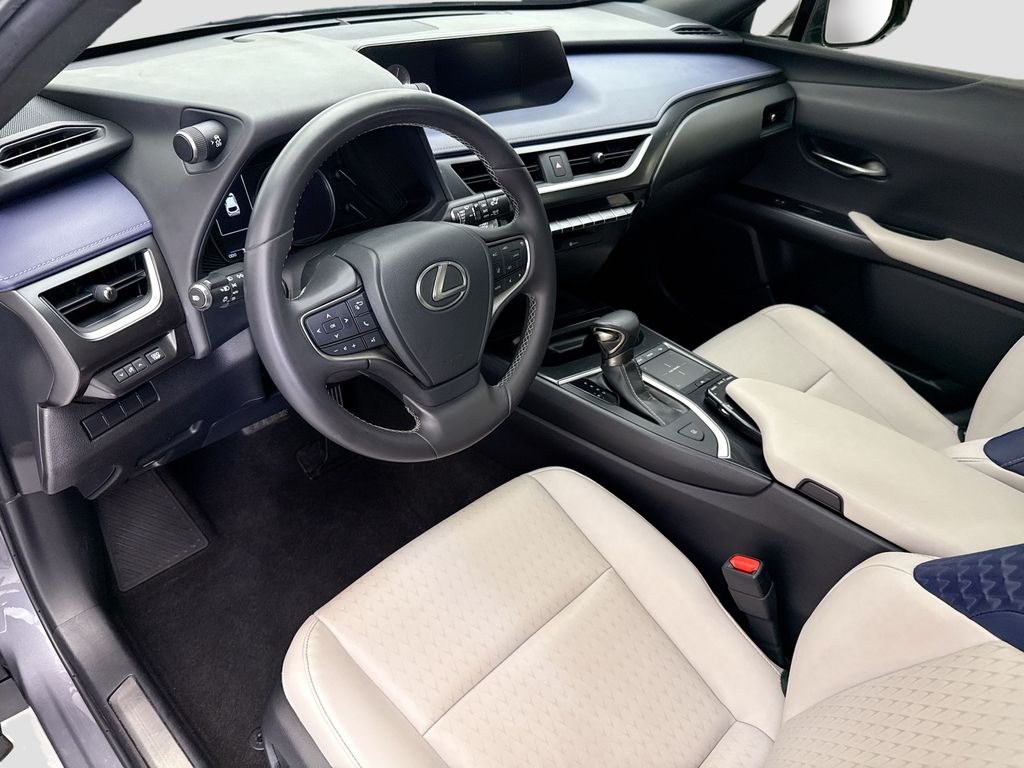 Thumbnail: 2019 Lexus UX - 9