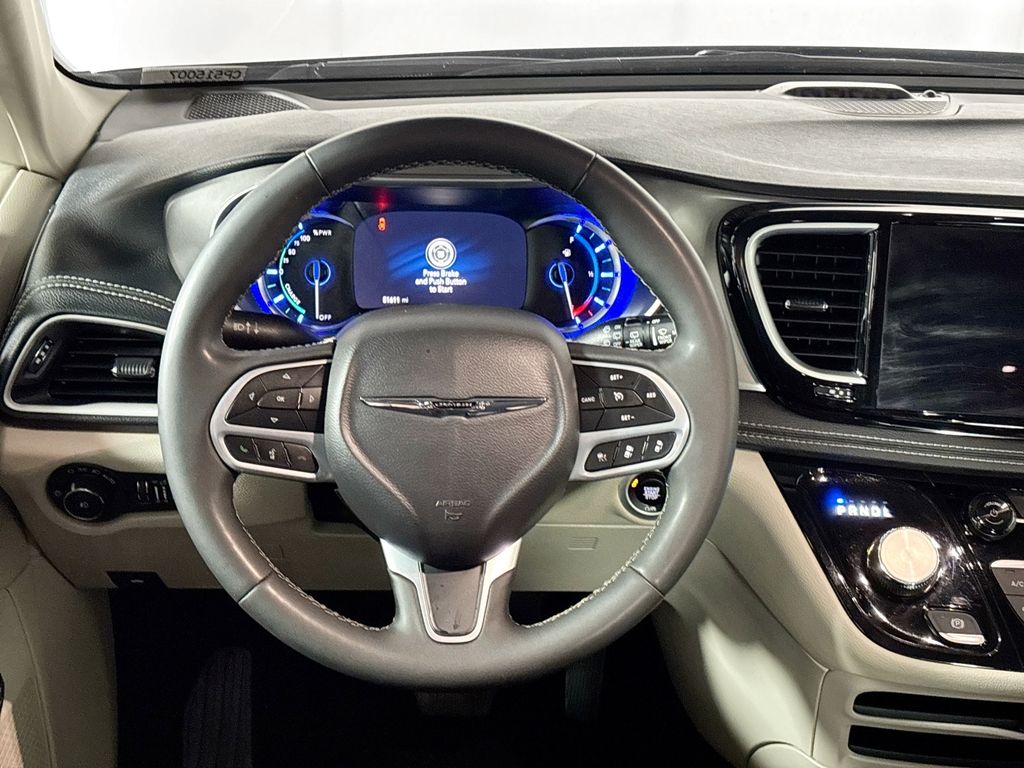 2023 Chrysler Pacifica Hybrid Touring L