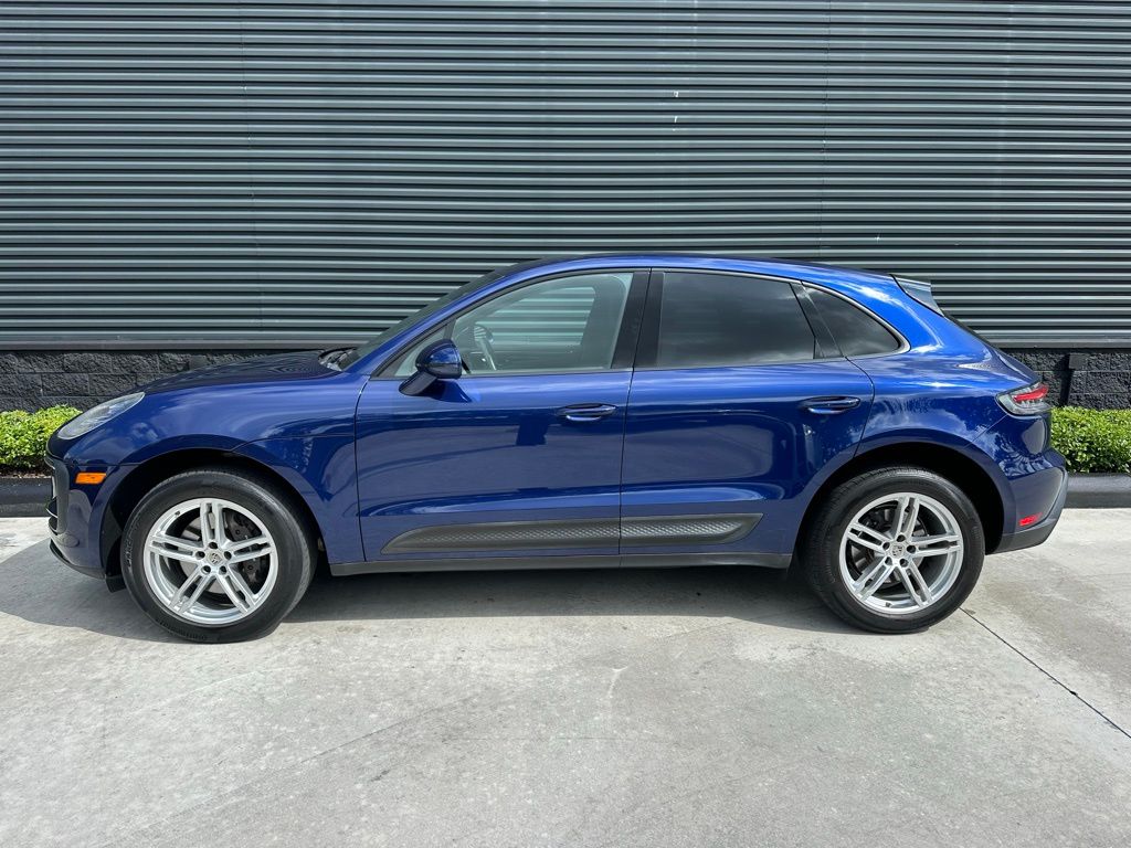 Thumbnail: 2022 Porsche Macan - 2