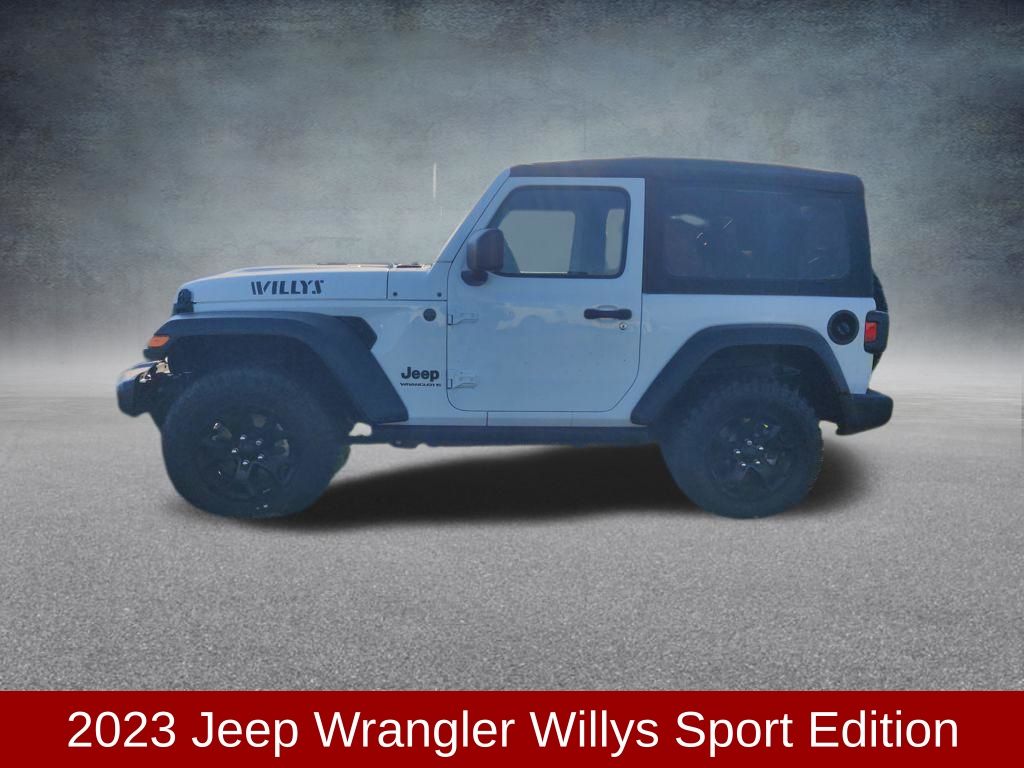 View vehicle photo 2