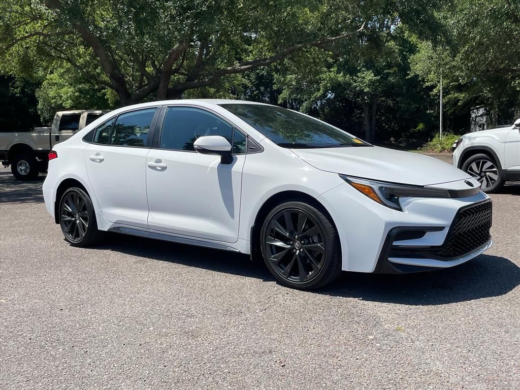 Pearl 2023 Toyota Corolla SE FWD Sedan Front-Wheel Drive Continuously Variable Transmission