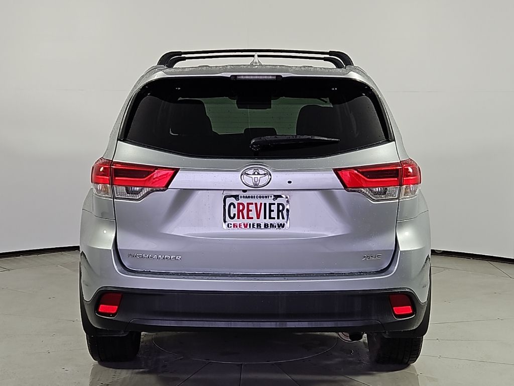 Thumbnail: 2017 Toyota Highlander - 8