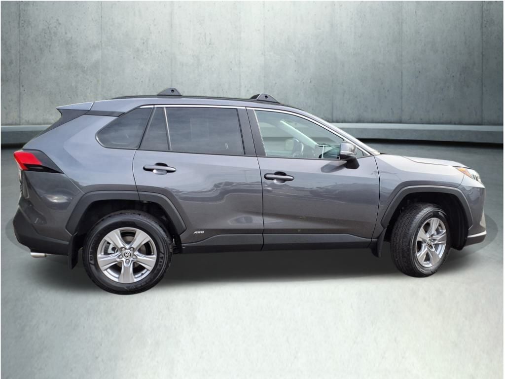 2025 Toyota RAV4 Hybrid LE photo 21