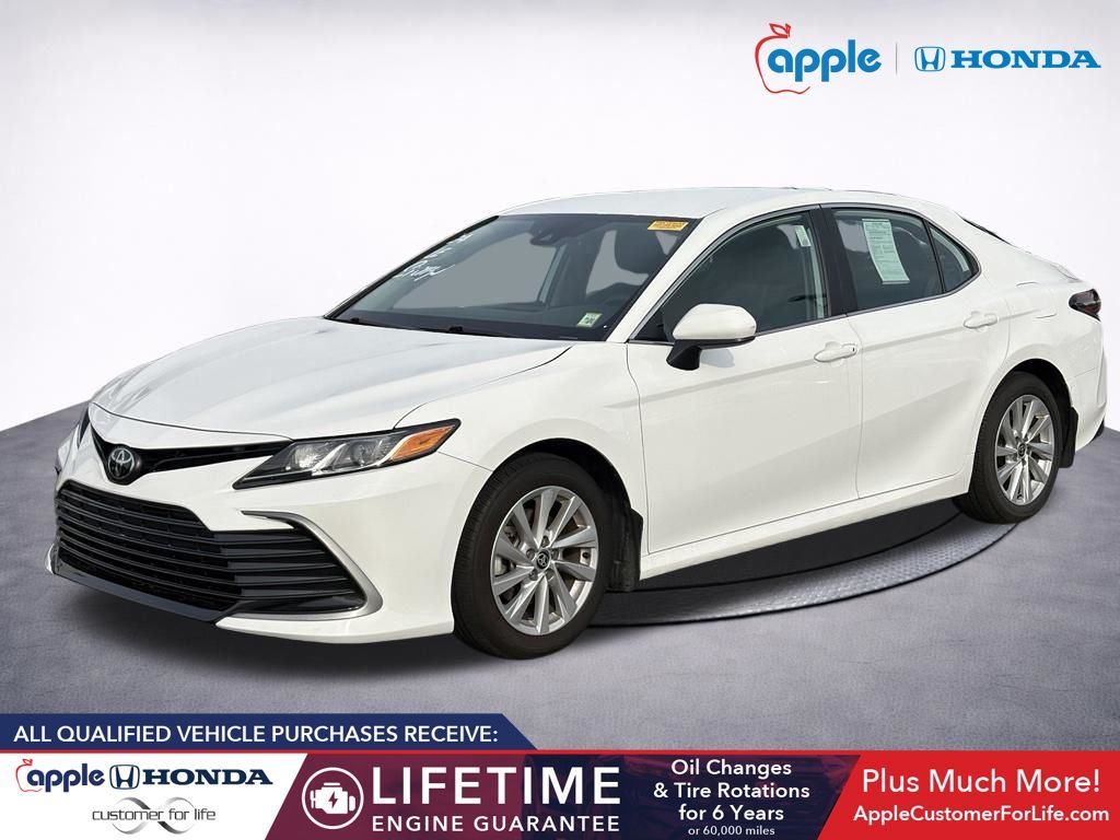 2024 Toyota Camry LE