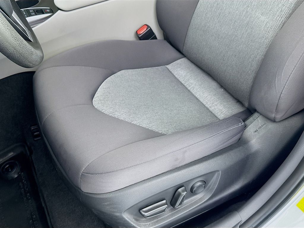 Used Car 2022 Toyota Camry Hybrid  Le For Sale Under $25,000 In Austin, Texas