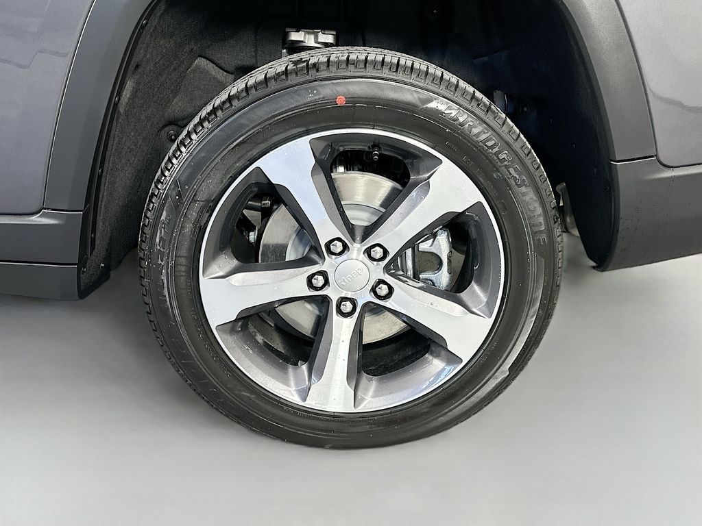 JeepGrand Cherokee L17