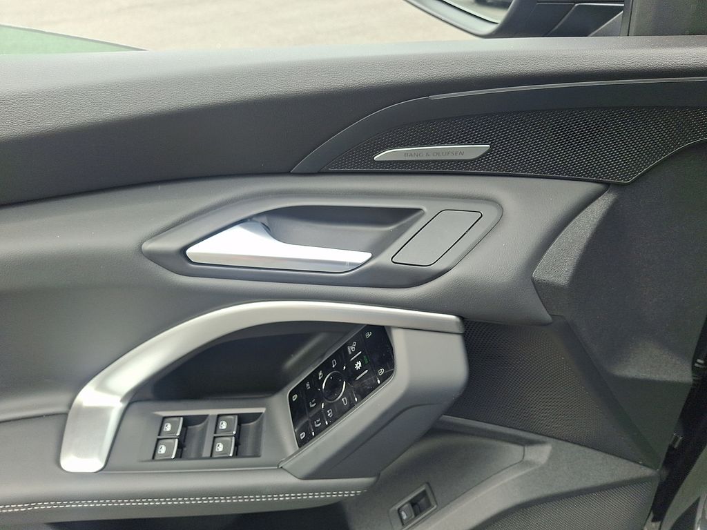 Thumbnail: 2026 Audi Q5 - 9