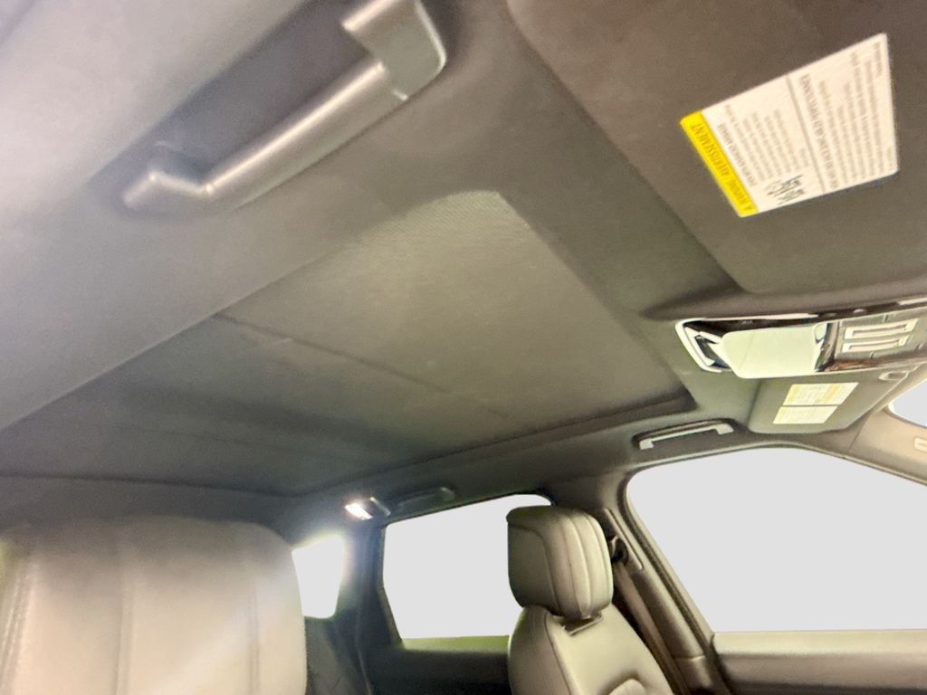 Thumbnail: 2020 Land Rover Range Rover Sport - 20