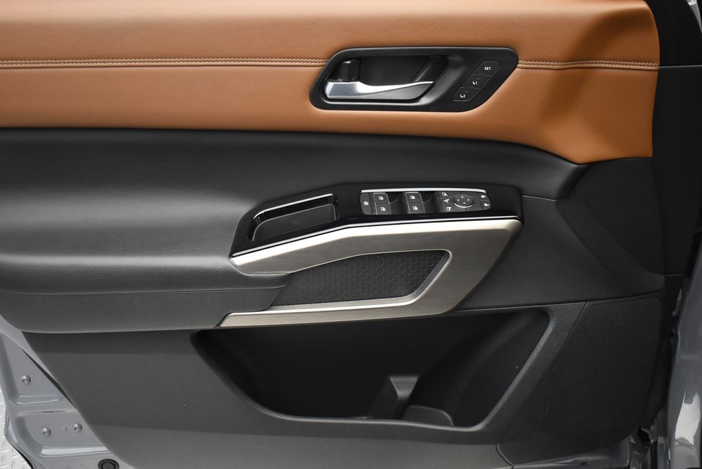 Thumbnail: 2023 Nissan Pathfinder - 12