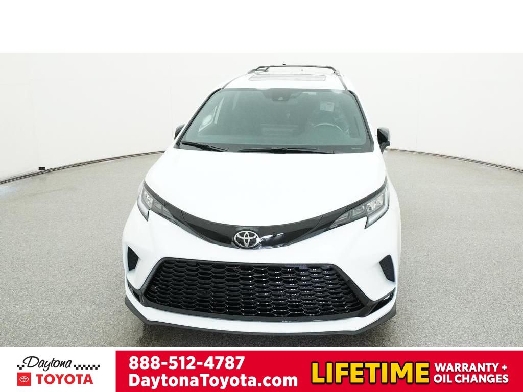 New 2026 Toyota Sienna Van