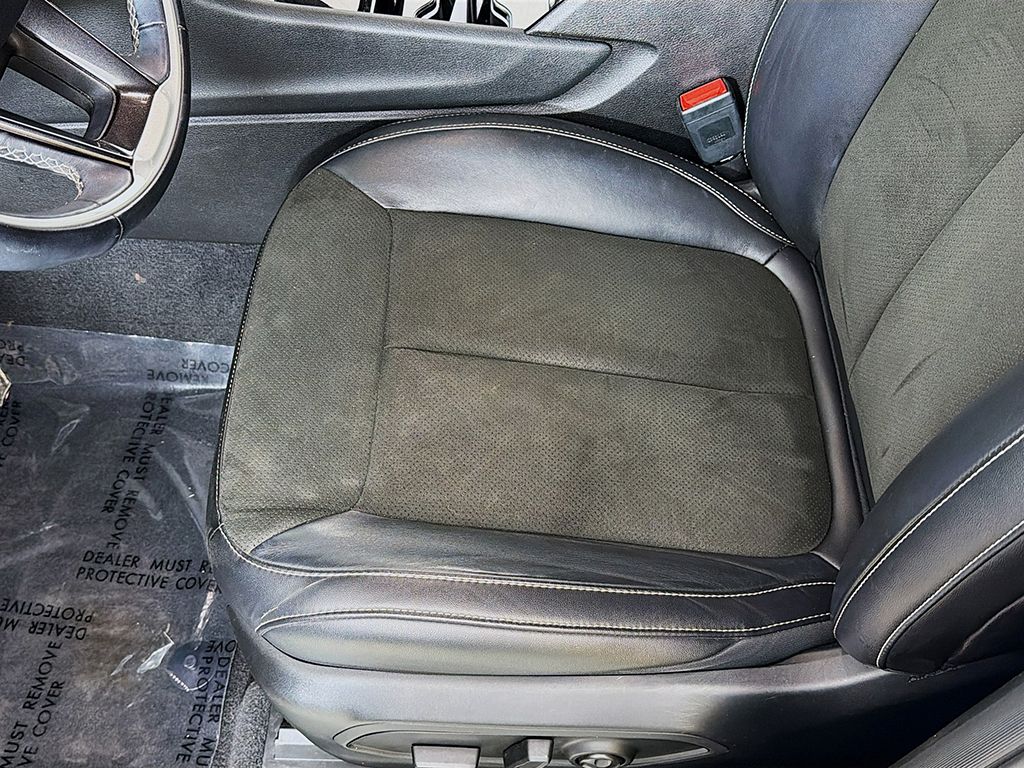 Used 2021 White Jeep Altitude image 25