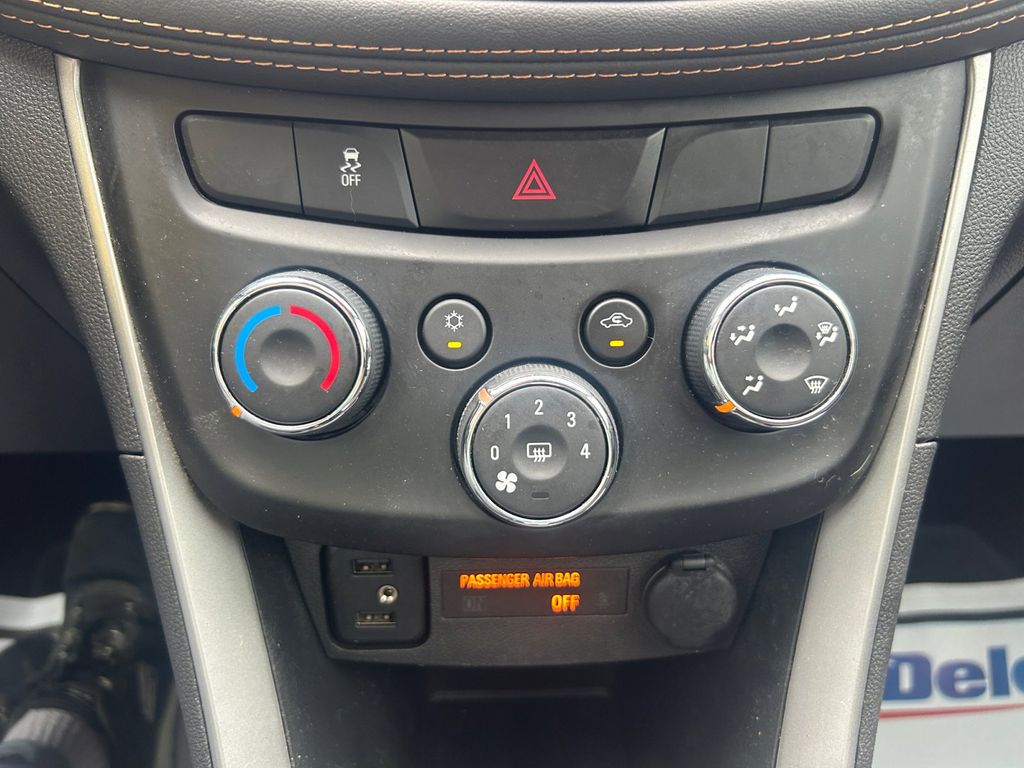Used Car 2022 Chevrolet Trax  Ls For Sale Under $20,000 In Floresville, Texas
