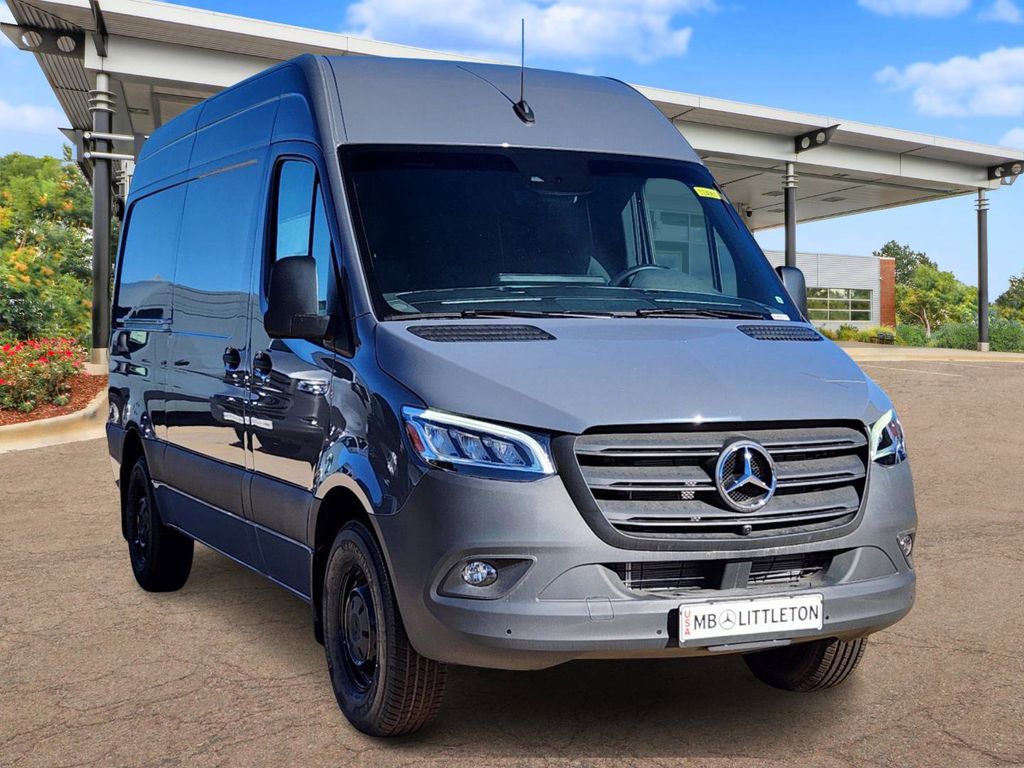 2024 Mercedes-Benz Sprinter 2500 Cargo 144 WB 2