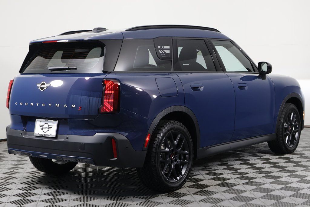 Thumbnail: 2027 MINI Cooper Countryman - 2