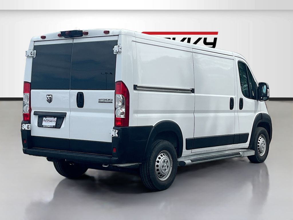 Used 2025 White Ram Base image 7